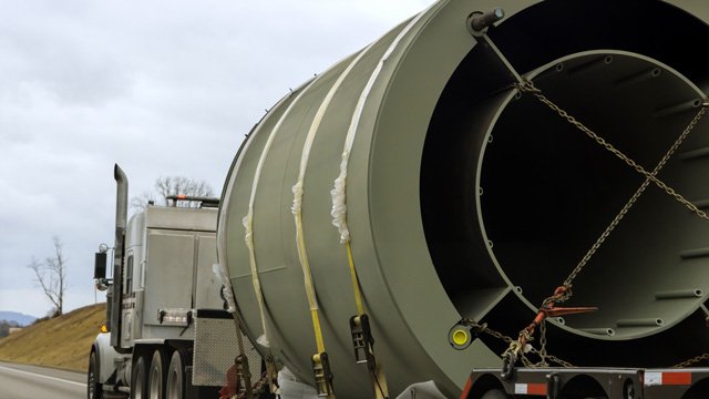 Servicii de Transport Echipamente & Obiecte Voluminoase | Zen Express